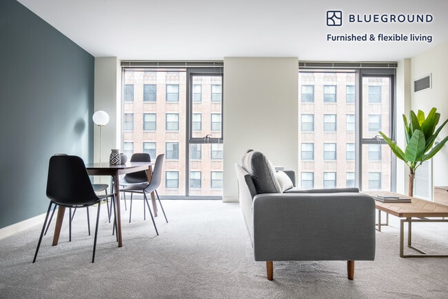 Photo - 210 N Wells St Unit FL16-ID242