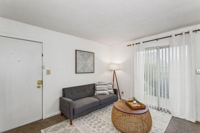 Birch - Studio / 1 Bath - 425 Sq.Ft. - Claremont