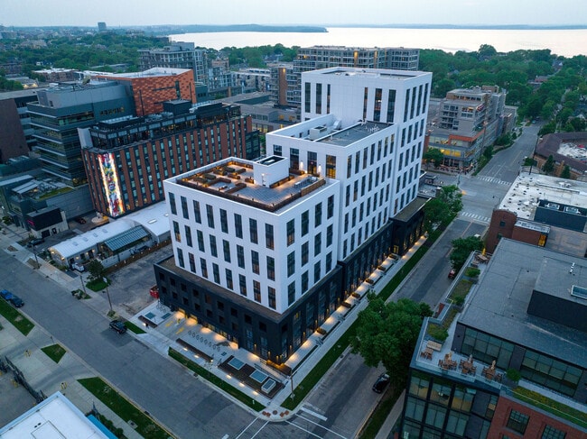 Panoramic City Views - Bakers Place