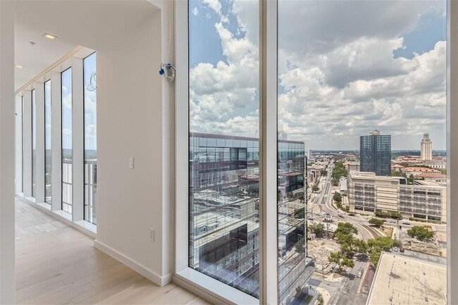 Photo - 313 W 17th St Unit 1904