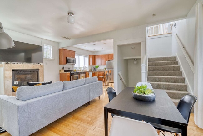 Photo - 915 SE 29th Ave Unit ID1309869P