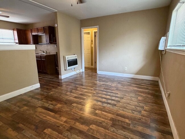 Photo - 115 E Garden Dr
