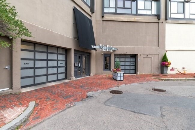 Photo - 12 Stoneholm St Unit 616