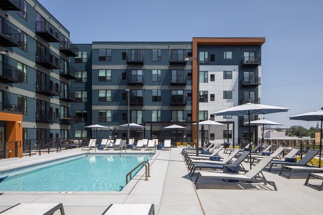 Building Photo - The Eddi