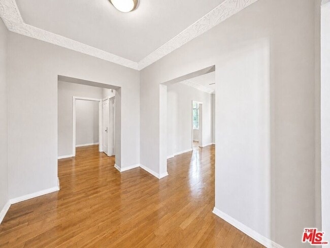 Photo - 1314 Hayworth Ave Unit 303