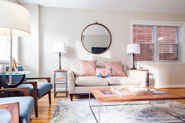 Photo - 601 N West St Unit ID1238458P