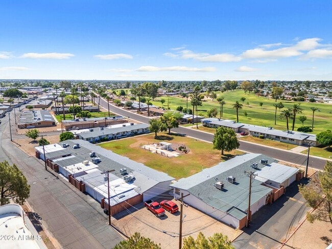 Photo - 10612 W Oakmont Dr