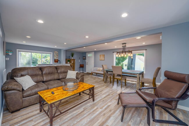 Photo - 5571 N Chagrin Dr Unit ID1061078P