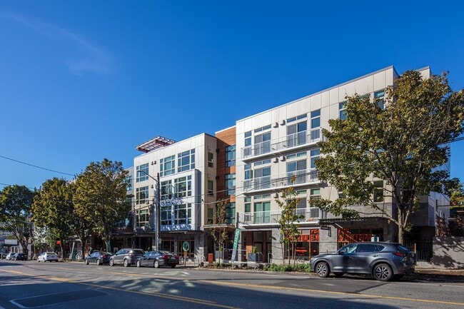 Building Photo - The Hayes on Stone Way