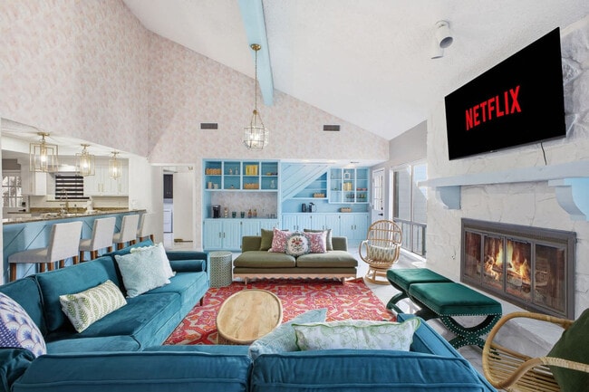 Building Photo - 1818 Moreshead St Unit ID1372954P