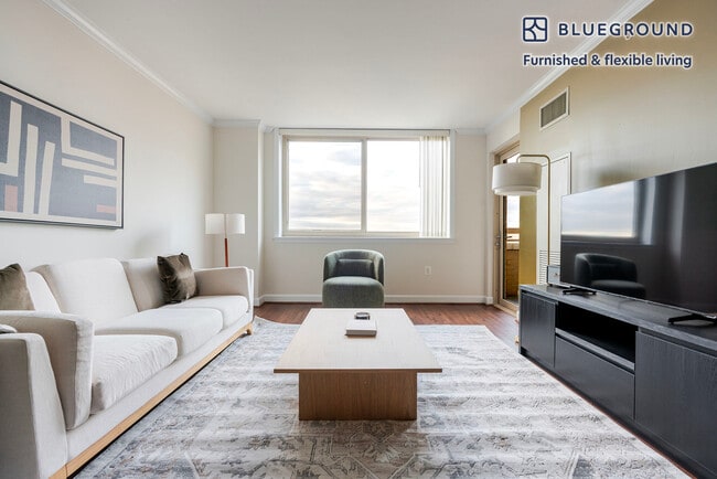 Building Photo - 3900 Fairfax Dr Unit FL16-ID1204