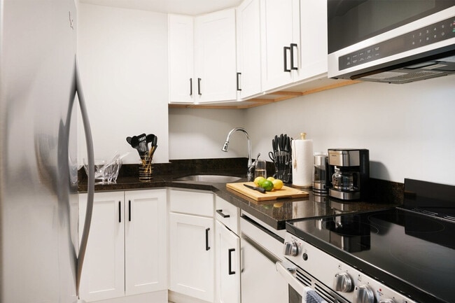 Photo - 240 W 73rd St Unit ID1022046P