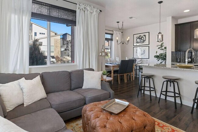 Photo - 6801 Warren Dr Unit ID1013142P