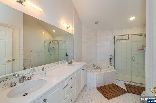 Photo - 115 Kensington Ln Unit 196