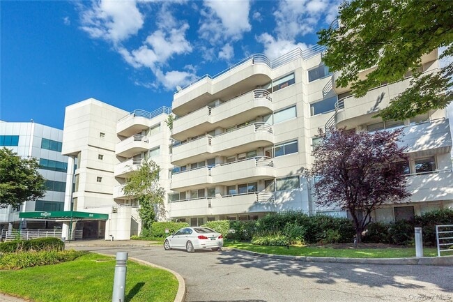 Building Photo - 88 Cutter Mill Rd Unit 418