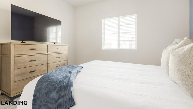 Photo - 9015 Kings Grant Dr Unit 8304-304