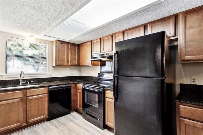 Photo - 23 Birdie Dr