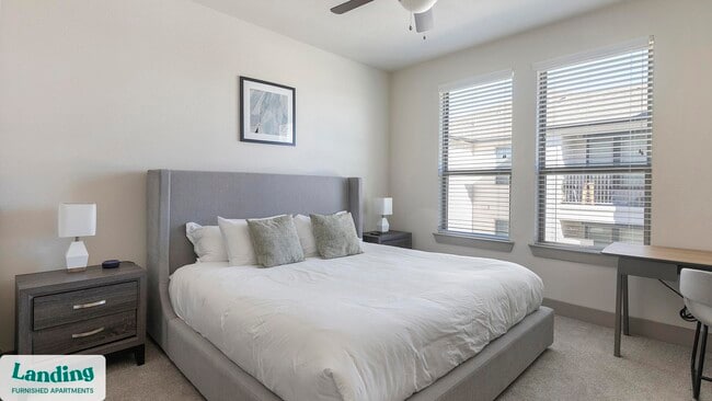 Building Photo - 12500 Shadowglen Trce Unit 10308