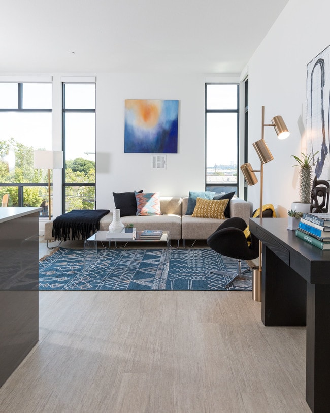 Photo - Aquatic Fourth Street