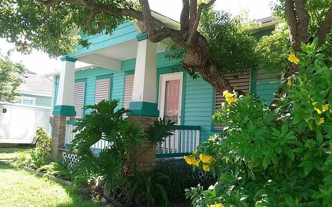 Photo - 4027 Avenue R