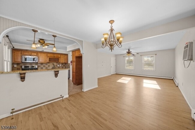 Photo - 136 Clifton Blvd