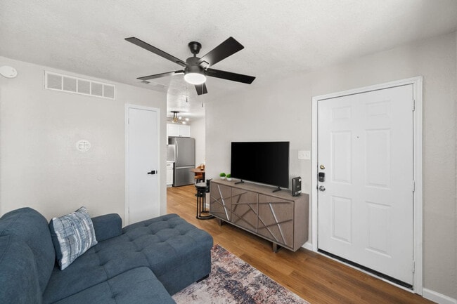 Photo - 1700 Crestpoint Dr Unit ID1301592P