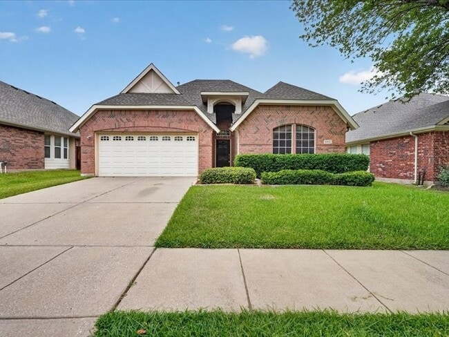 Building Photo - 5912 Meadowglen Dr