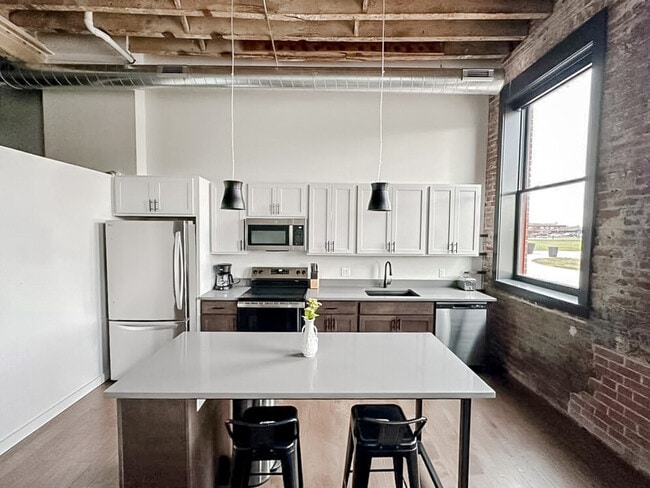 Photo - 604 W 4th St N Unit ID1352444P