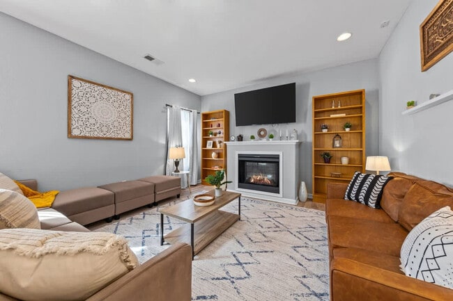 Photo - 5021 Woolsey St Unit ID1328011P