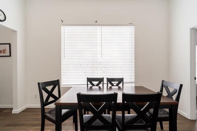 Photo - 2334 SE 8th Ave Unit ID1309820P