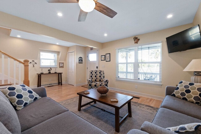 Photo - 123 Ferdinand Ave Unit ID1281969P