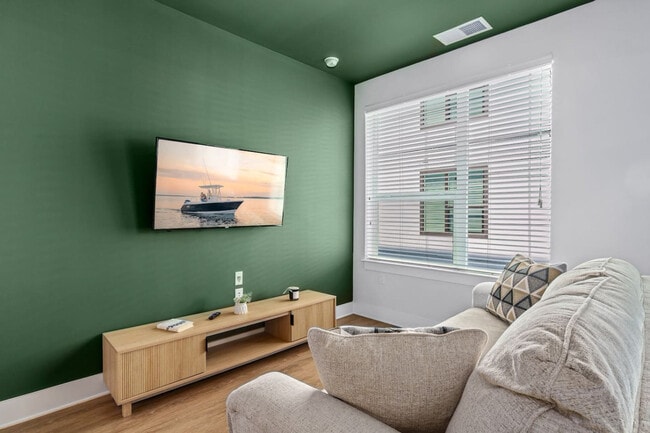 Building Photo - 2412 W Cypress St Unit ID1312504P