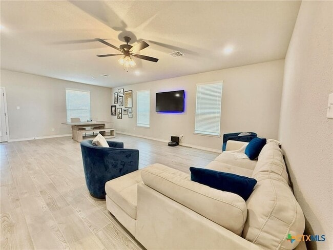 Photo - 3103 Seeker St
