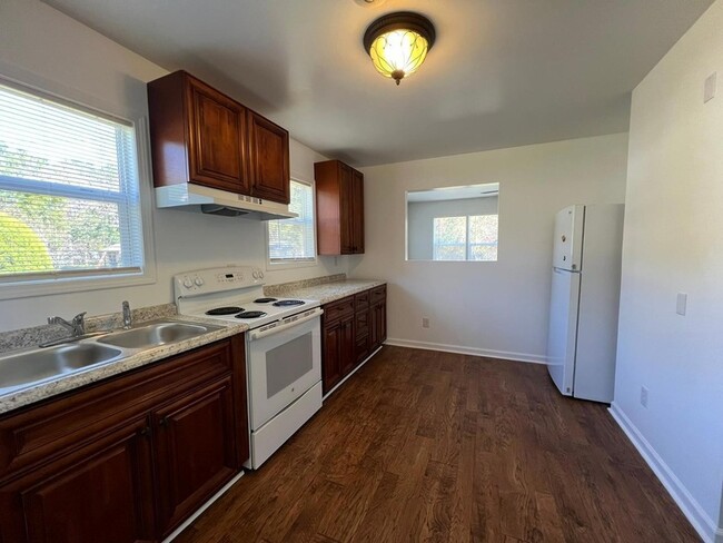 Photo - 8324 Stephenson Rd
