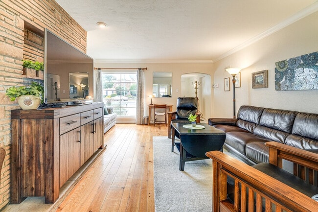 Building Photo - 510 S Murphy Ave Unit ID1308096P