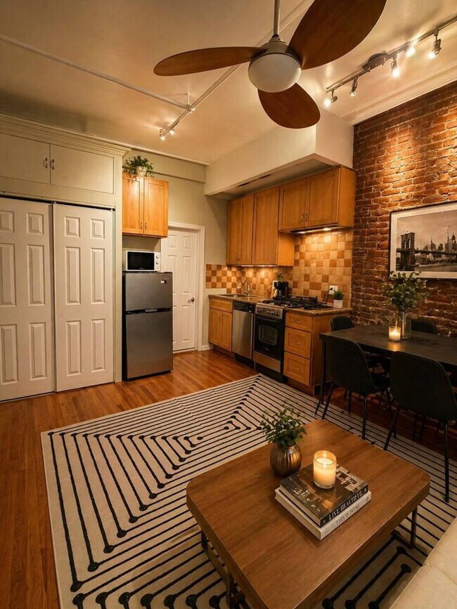 Photo - 156 W 15th St Unit SI ID1541921P