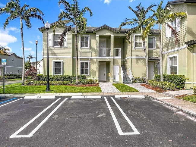 Photo - 2935 SE 1st Dr Unit 21