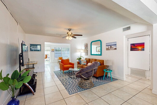 Building Photo - 4810 Winchester Dr Unit SI ID1591535P