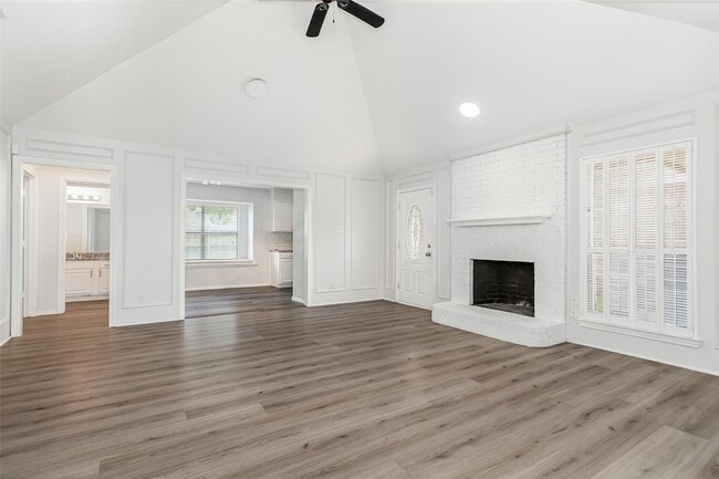 Photo - 1016 Willowbrook Trail