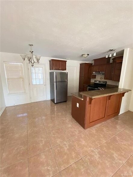 Photo - 115 S 48th Ln