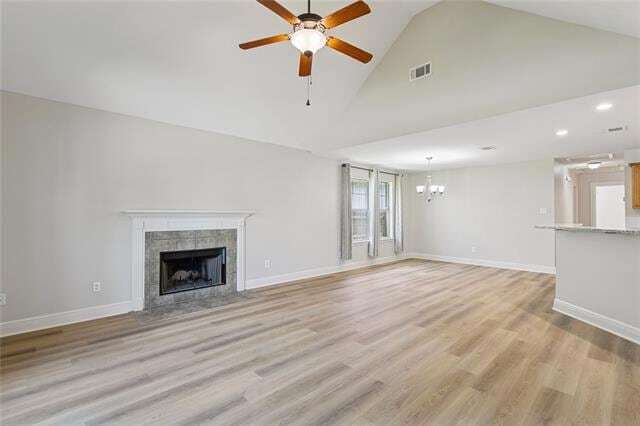 Photo - 506 Northshore Ln