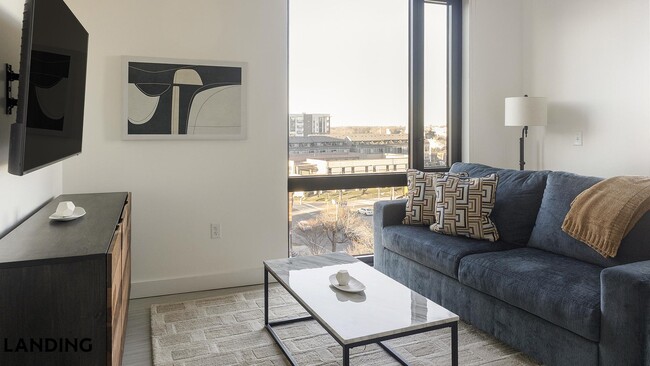 Building Photo - 1007 S Mint St Unit 710