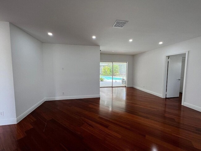 Photo - 1250 SW 15th Ave