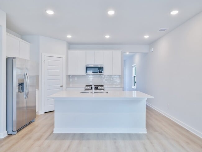 Photo - 8583 Blueberry Ash St