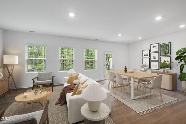 Photo - 421 Deep Oak Dr