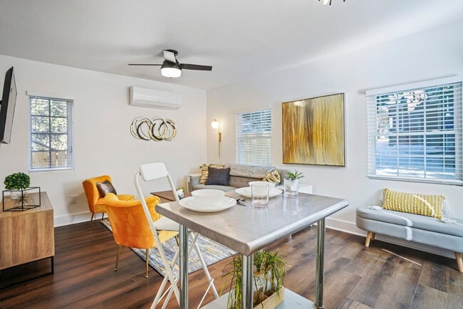 Photo - 975 Shadowridge Dr SE Unit SI ID1475257P