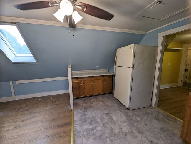 Photo - 39 Perry Ave