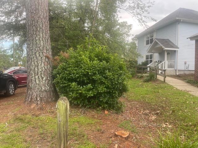 Photo - 222 Rivoli Rd