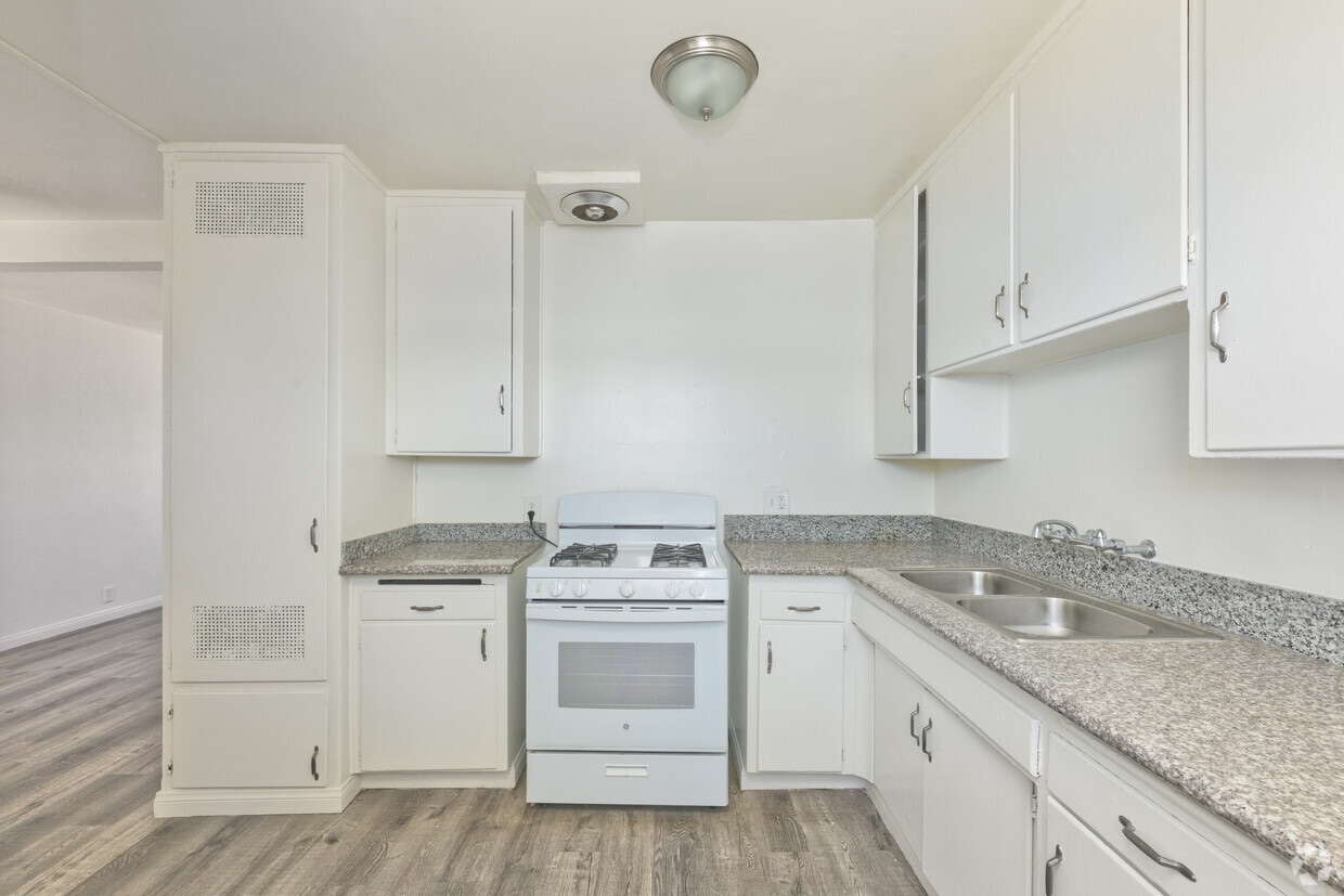 Floor Plan - 1+1 Down - Large