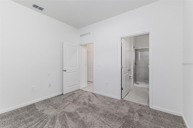 Photo - 1121 Deepwater Cir